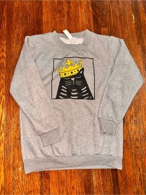 Women’s Small King Queen Black Cat Gray Cat Lady Box Crewneck Sweatshirt